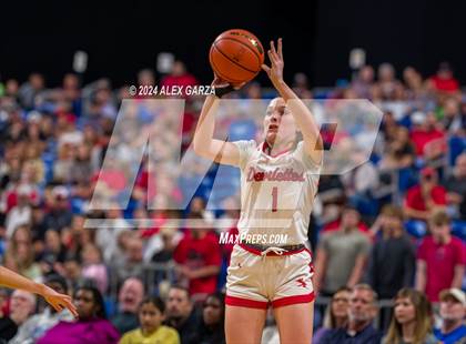 Thumbnail 2 in Huntington vs. Shallowater (UIL 3A Basketball Final) photogallery.