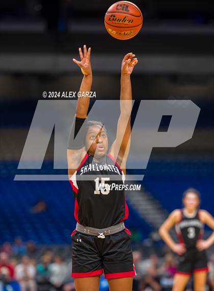 Thumbnail 1 in Huntington vs. Shallowater (UIL 3A Basketball Final) photogallery.