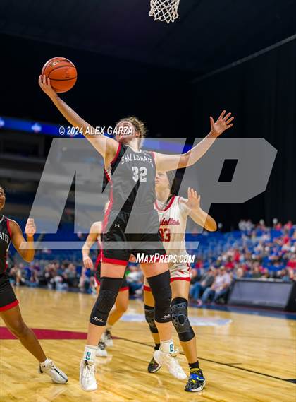 Thumbnail 2 in Huntington vs. Shallowater (UIL 3A Basketball Final) photogallery.