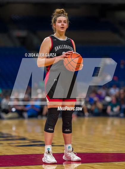 Thumbnail 3 in Huntington vs. Shallowater (UIL 3A Basketball Final) photogallery.