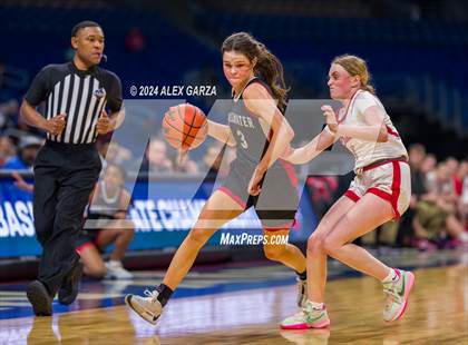Thumbnail 1 in Huntington vs. Shallowater (UIL 3A Basketball Final) photogallery.
