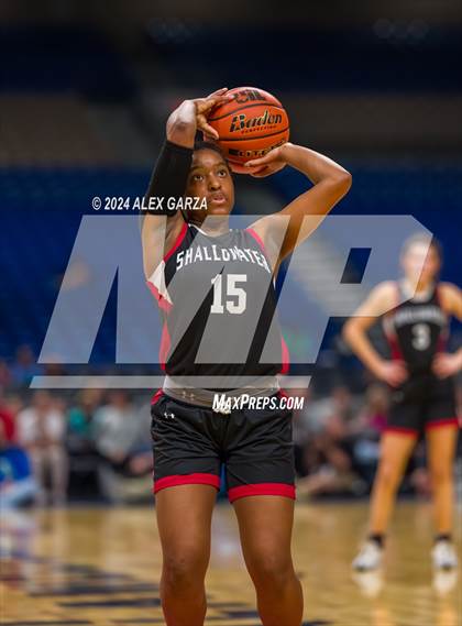 Thumbnail 3 in Huntington vs. Shallowater (UIL 3A Basketball Final) photogallery.
