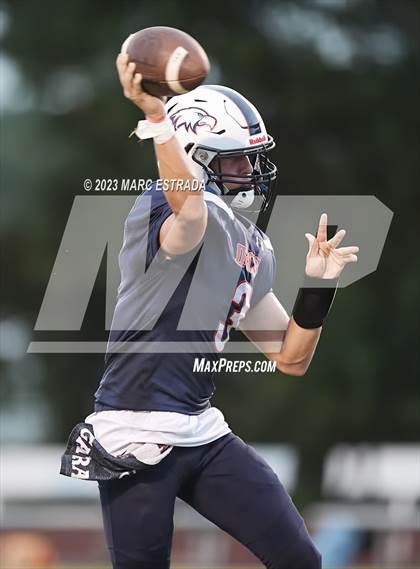 Thumbnail 3 in Indian Rocks Christian vs Fort Meade photogallery.