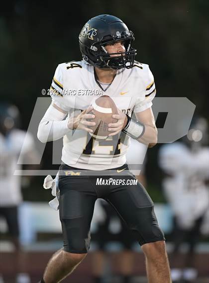 Thumbnail 3 in Indian Rocks Christian vs Fort Meade photogallery.