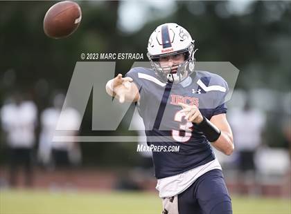 Thumbnail 2 in Indian Rocks Christian vs Fort Meade photogallery.