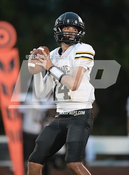 Thumbnail 3 in Indian Rocks Christian vs Fort Meade photogallery.