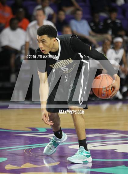 Thumbnail 2 in Maret vs. Hudson Catholic (City of Palms Classic) photogallery.