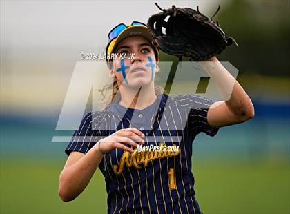 Thumbnail 3 in Wilcox @ Milpitas photogallery.