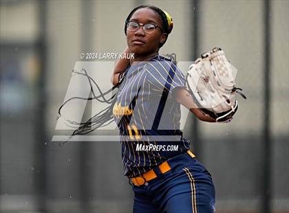 Thumbnail 2 in Wilcox @ Milpitas photogallery.