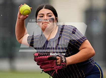 Thumbnail 3 in Wilcox @ Milpitas photogallery.