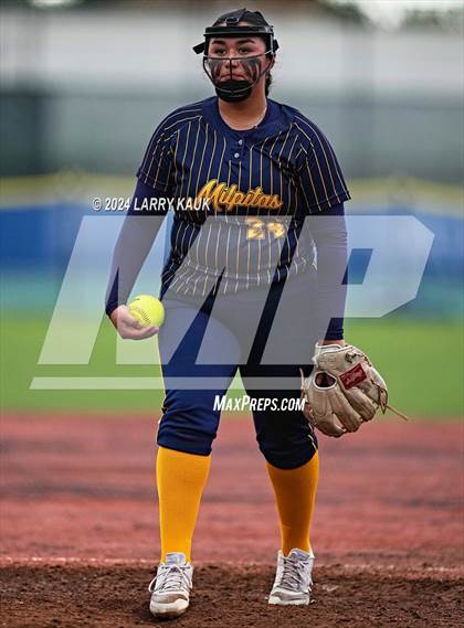 Thumbnail 3 in Wilcox @ Milpitas photogallery.