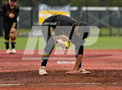 Thumbnail 3 in Wilcox @ Milpitas photogallery.