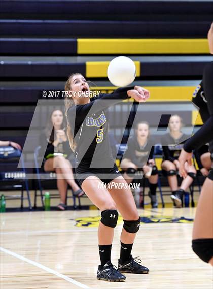 Thumbnail 3 in Carmel Christian vs Westminster Catawba photogallery.