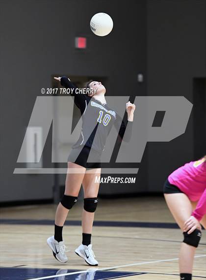 Thumbnail 1 in Carmel Christian vs Westminster Catawba photogallery.
