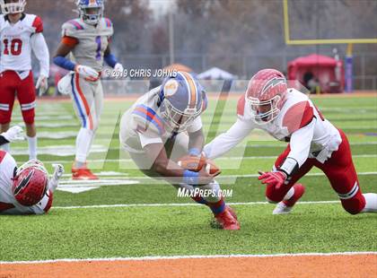 Thumbnail 2 in Glenwood @ East St. Louis (IHSA  6A Semifinal) photogallery.