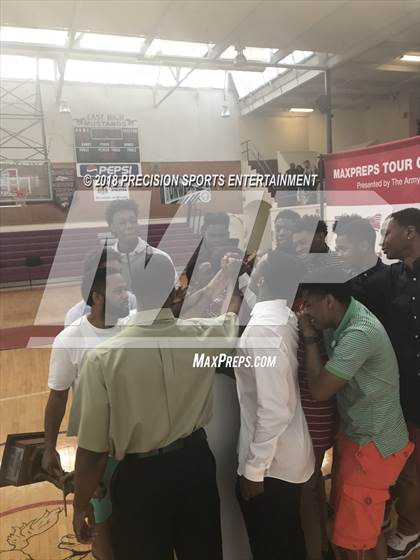 Thumbnail 1 in Memphis East TOC Ceremony photogallery.