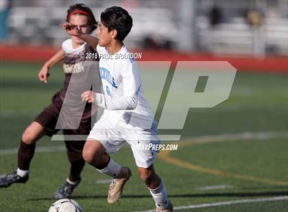 Thumbnail 1 in Stonington vs. Rockville (CIAC Class M 2nd Round) photogallery.