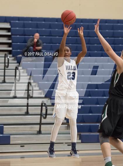 Thumbnail 1 in D'Evelyn @ Valor Christian photogallery.