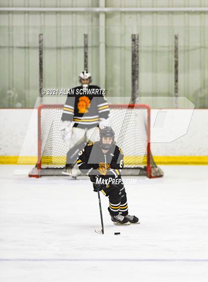 Thumbnail 3 in McQuaid @ Victor photogallery.