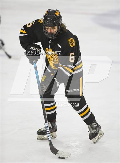 Thumbnail 1 in McQuaid @ Victor photogallery.