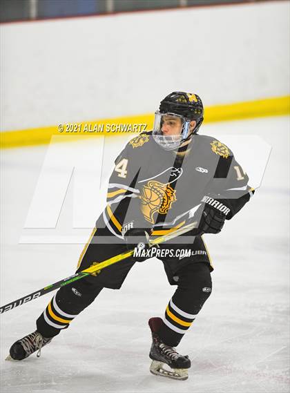 Thumbnail 3 in McQuaid @ Victor photogallery.