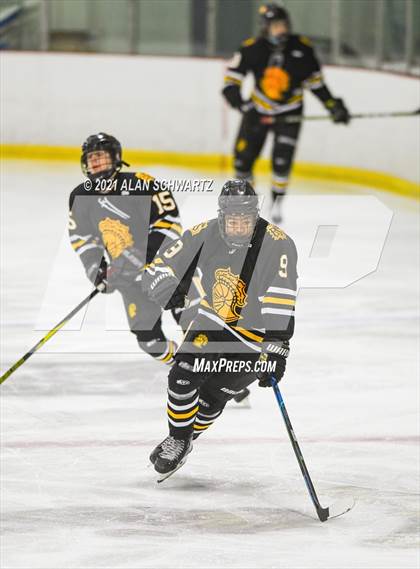 Thumbnail 3 in McQuaid @ Victor photogallery.