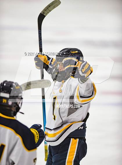 Thumbnail 2 in McQuaid @ Victor photogallery.