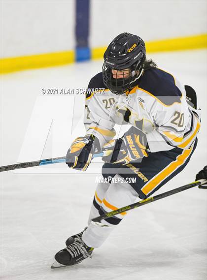 Thumbnail 2 in McQuaid @ Victor photogallery.