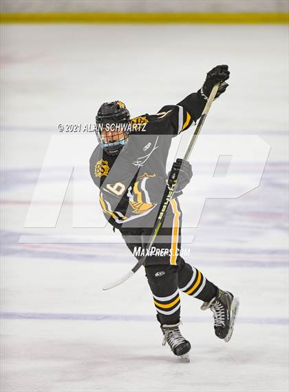 Thumbnail 2 in McQuaid @ Victor photogallery.