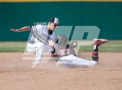 Thumbnail 3 in Freeport vs Franklin (PIAA 3A 1st Rd) photogallery.