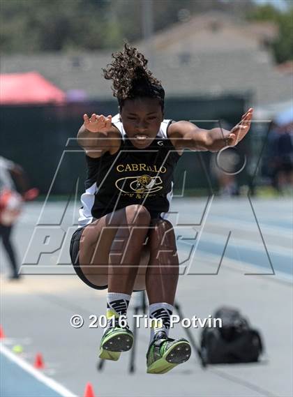 Thumbnail 1 in CIF Southern Section Girls Track and Field Division Finals photogallery.
