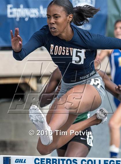 Thumbnail 1 in CIF Southern Section Girls Track and Field Division Finals photogallery.