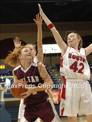 Thumbnail 3 in Sante Fe Christian vs. Julian (SDS D5 Final) photogallery.