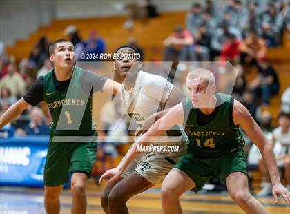 Thumbnail 2 in Bishop Hendricken @ William Floyd (New York Holiday Invitational) photogallery.