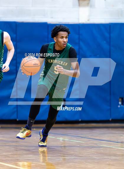 Thumbnail 3 in Bishop Hendricken @ William Floyd (New York Holiday Invitational) photogallery.