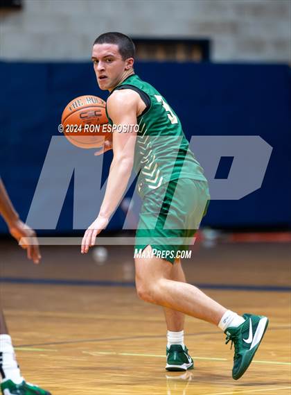 Thumbnail 2 in Bishop Hendricken @ William Floyd (New York Holiday Invitational) photogallery.