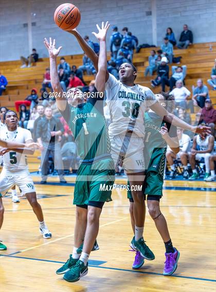 Thumbnail 3 in Bishop Hendricken @ William Floyd (New York Holiday Invitational) photogallery.
