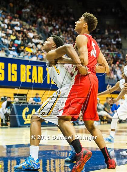 Thumbnail 2 in Bishop O'Dowd vs. Mater Dei (CIF State Open Division Final) photogallery.