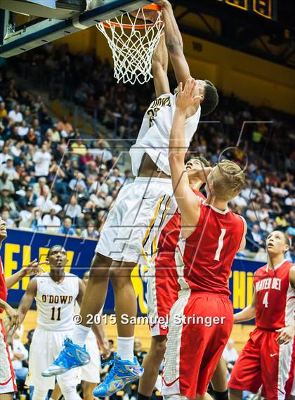 Thumbnail 2 in Bishop O'Dowd vs. Mater Dei (CIF State Open Division Final) photogallery.