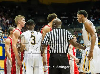 Thumbnail 3 in Bishop O'Dowd vs. Mater Dei (CIF State Open Division Final) photogallery.
