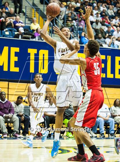Thumbnail 2 in Bishop O'Dowd vs. Mater Dei (CIF State Open Division Final) photogallery.