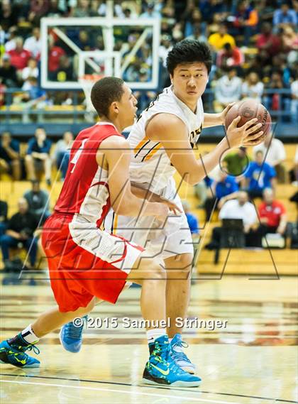 Thumbnail 2 in Bishop O'Dowd vs. Mater Dei (CIF State Open Division Final) photogallery.
