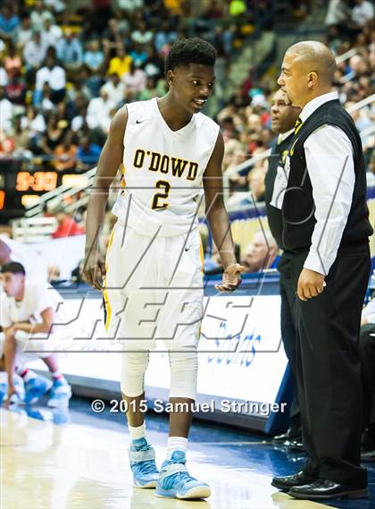 Thumbnail 2 in Bishop O'Dowd vs. Mater Dei (CIF State Open Division Final) photogallery.