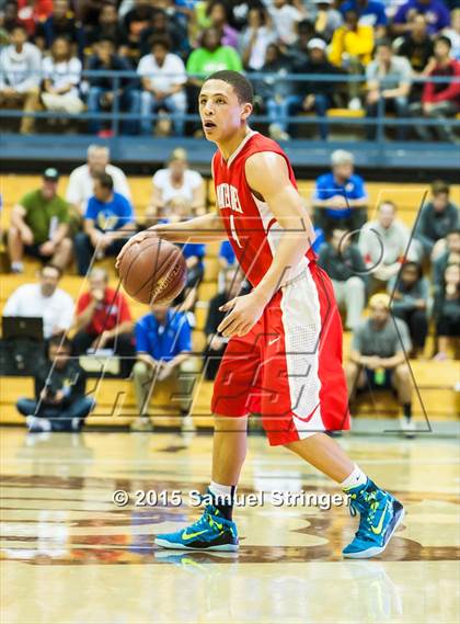 Thumbnail 2 in Bishop O'Dowd vs. Mater Dei (CIF State Open Division Final) photogallery.
