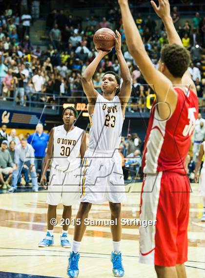 Thumbnail 3 in Bishop O'Dowd vs. Mater Dei (CIF State Open Division Final) photogallery.