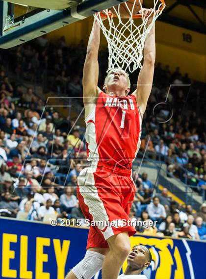 Thumbnail 2 in Bishop O'Dowd vs. Mater Dei (CIF State Open Division Final) photogallery.
