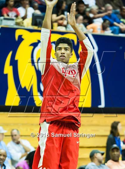 Thumbnail 2 in Bishop O'Dowd vs. Mater Dei (CIF State Open Division Final) photogallery.