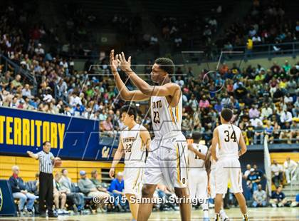 Thumbnail 3 in Bishop O'Dowd vs. Mater Dei (CIF State Open Division Final) photogallery.
