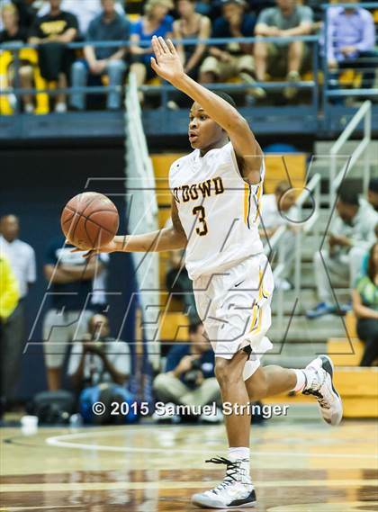 Thumbnail 3 in Bishop O'Dowd vs. Mater Dei (CIF State Open Division Final) photogallery.