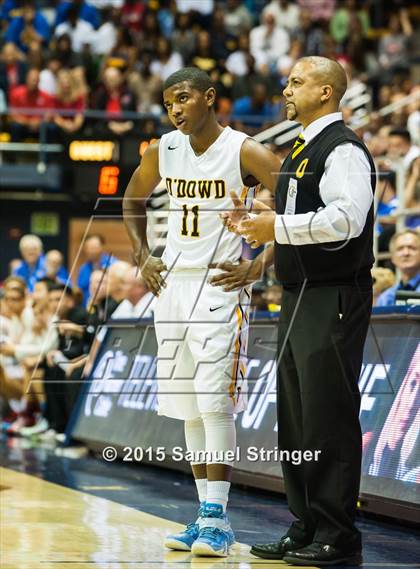 Thumbnail 2 in Bishop O'Dowd vs. Mater Dei (CIF State Open Division Final) photogallery.